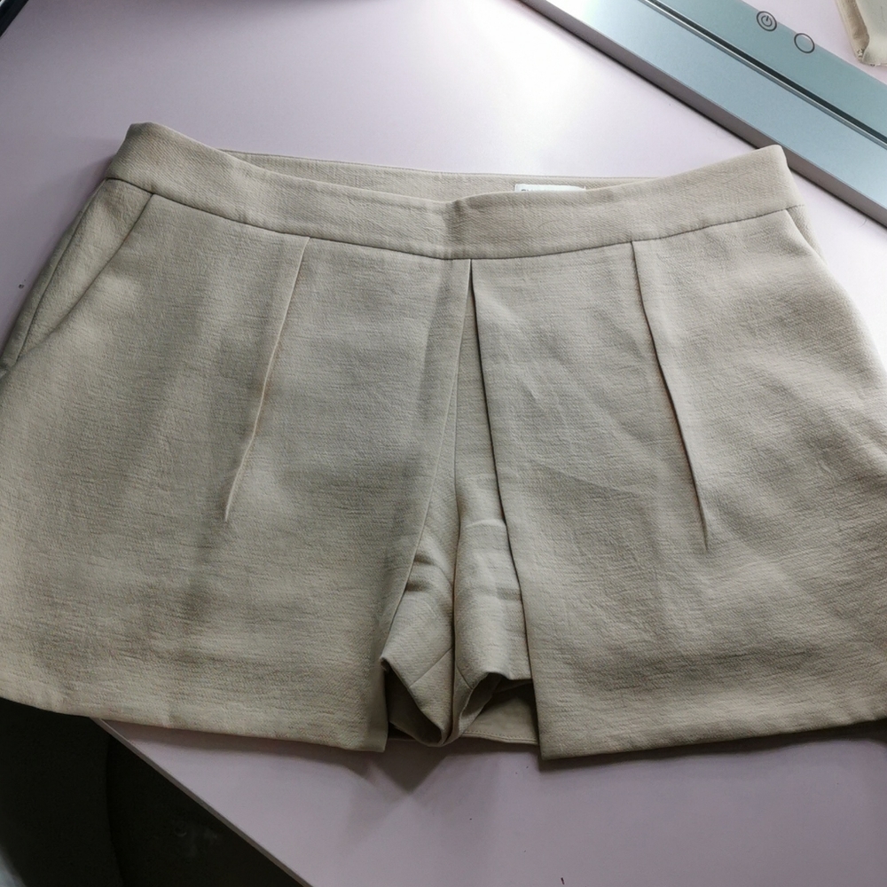 Club Monaco skort